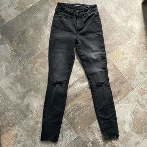 Guess Skinny Jeans (size 26)